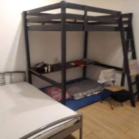 Economy Flat 18 Minutes From Vaclavske Namesti Apartamento *