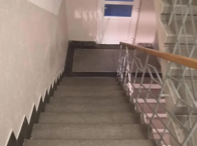 Economy Flat 18 Minutes From Vaclavske Namesti *