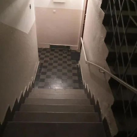 Economy Flat 18 Minutes From Vaclavske Namesti Apartment